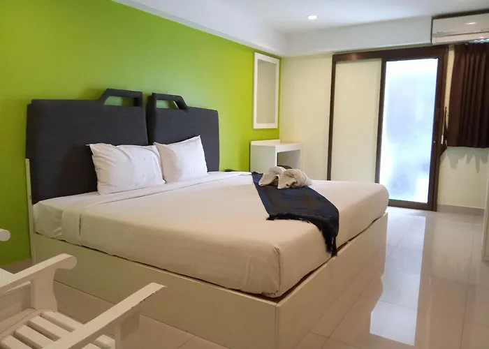 Sunny Hotel 3*
